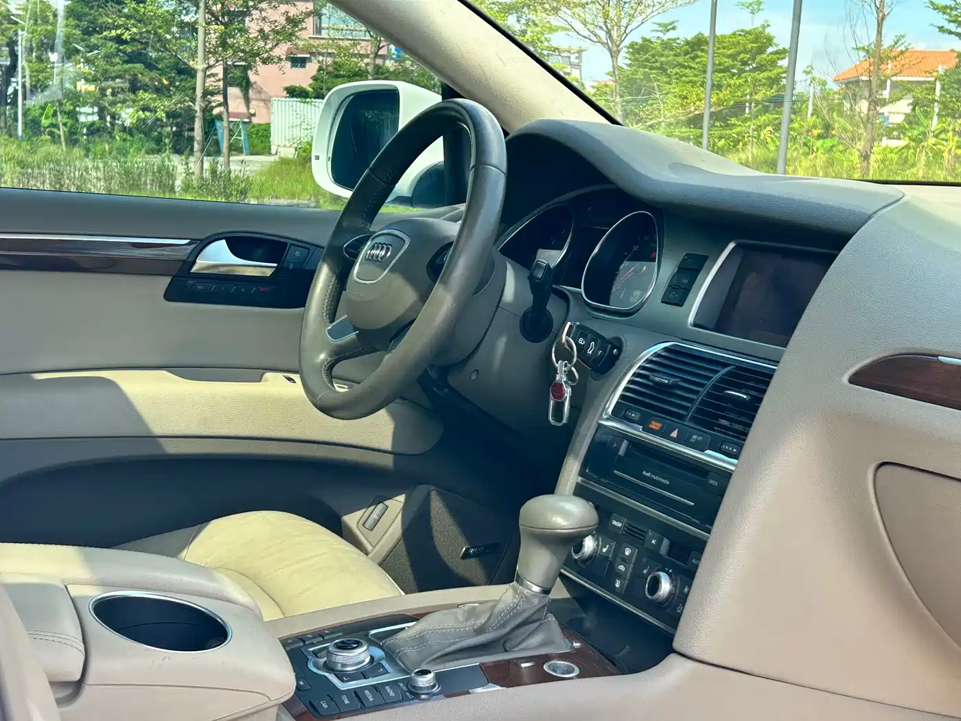 Audi Q7 фото 13