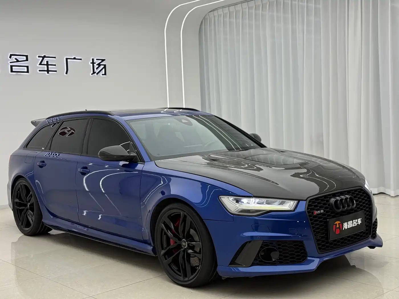 AUDI RS 6