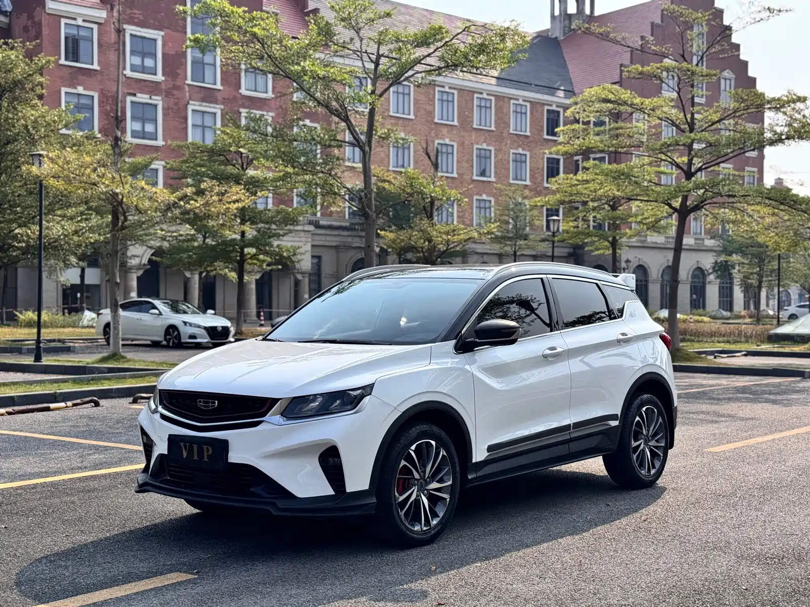 Фото 1 - Geely Coolray