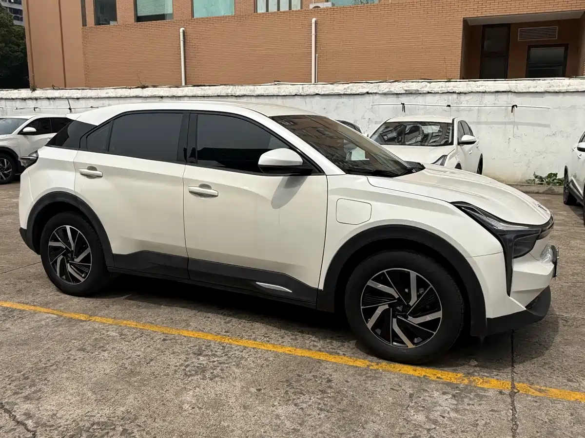 NEZHA AUTOMOBILE NEZHA U