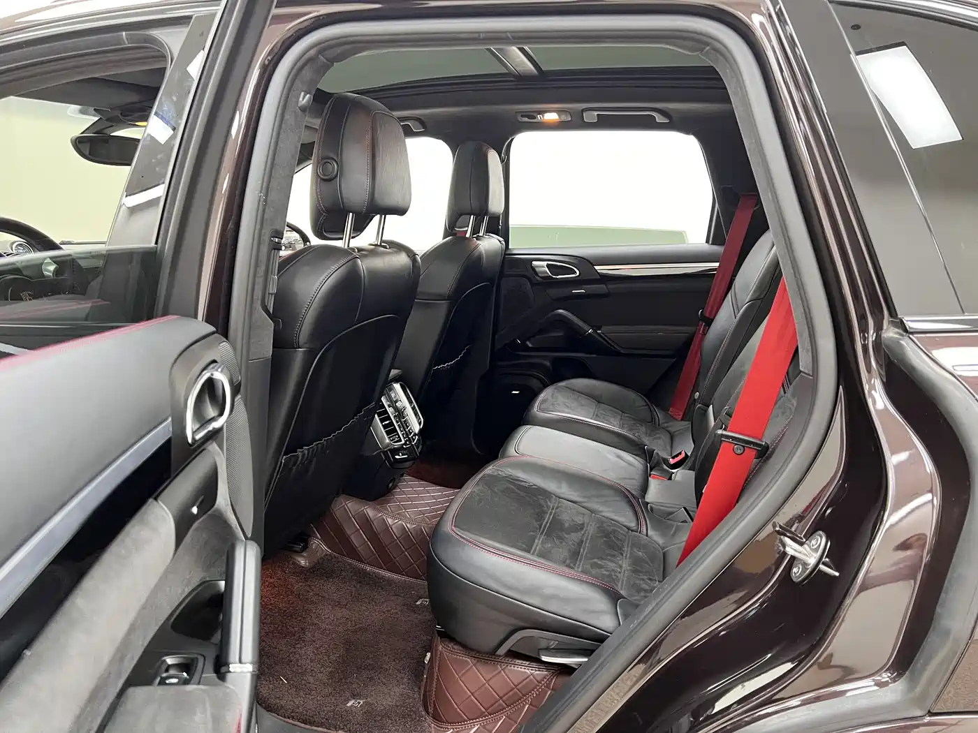 Porsche Cayenne 2015 Cayenne GTS 3.6T фото 18