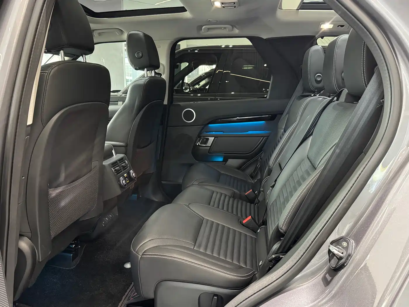 Land Rover Discovery 2024 Model 360PS S фото 10
