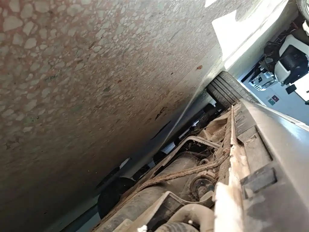 Фото 22 - Geely Atlas