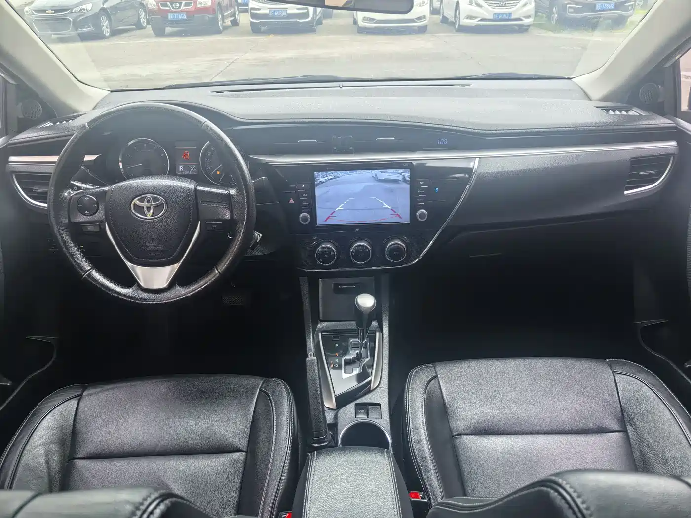 Toyota Corolla 2014 1.6L CVT GL-i Leather Edition фото 8