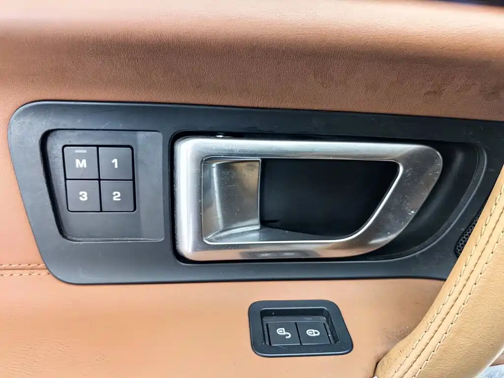 Photo 9 - Land Rover Discovery Sport