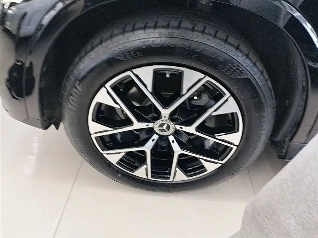 Mercedes-Benz GLC 2023 GLC 260 L 4MATIC Luxury 5-Seater фото 23