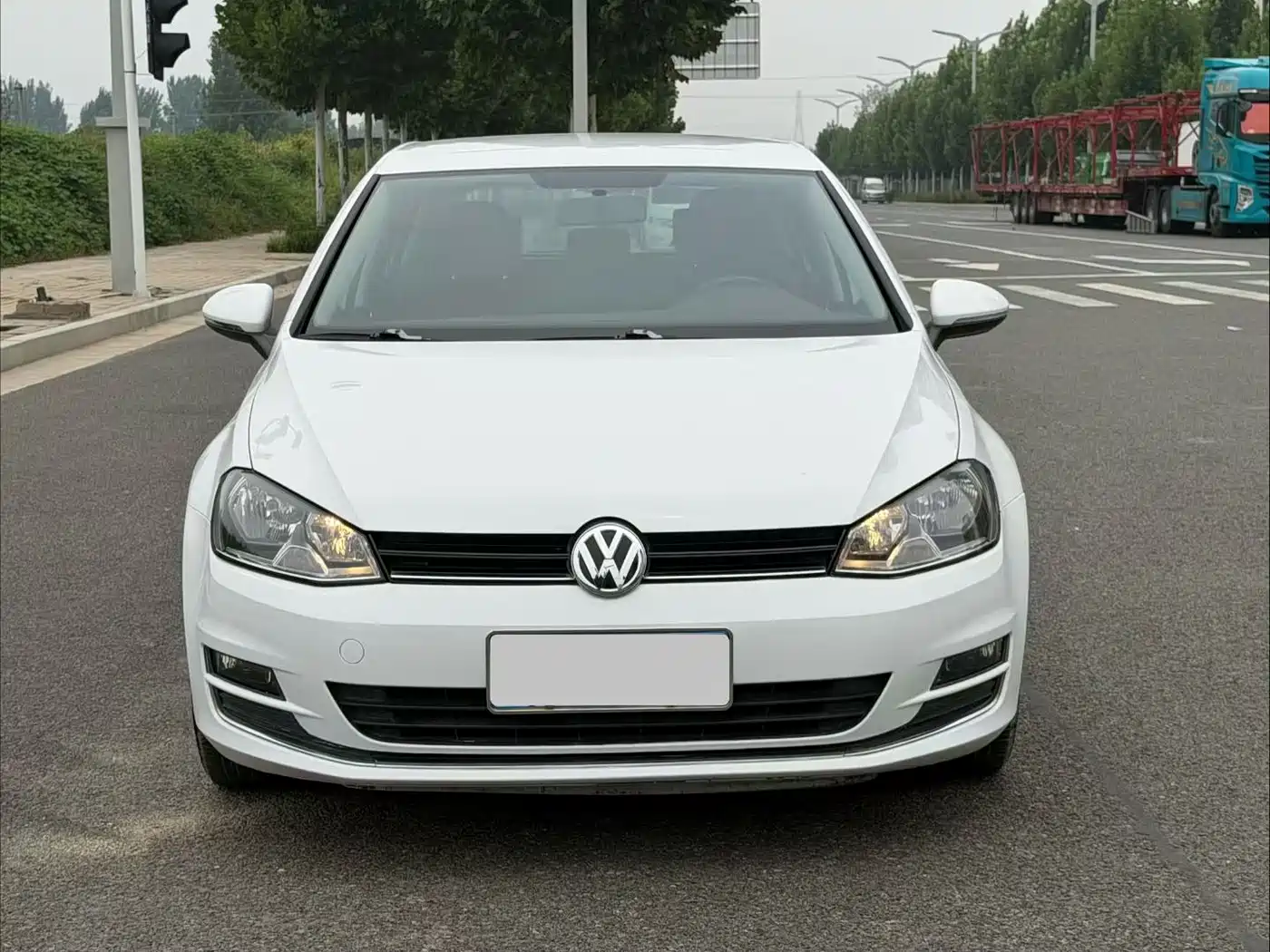 Фото 2 - Volkswagen Golf