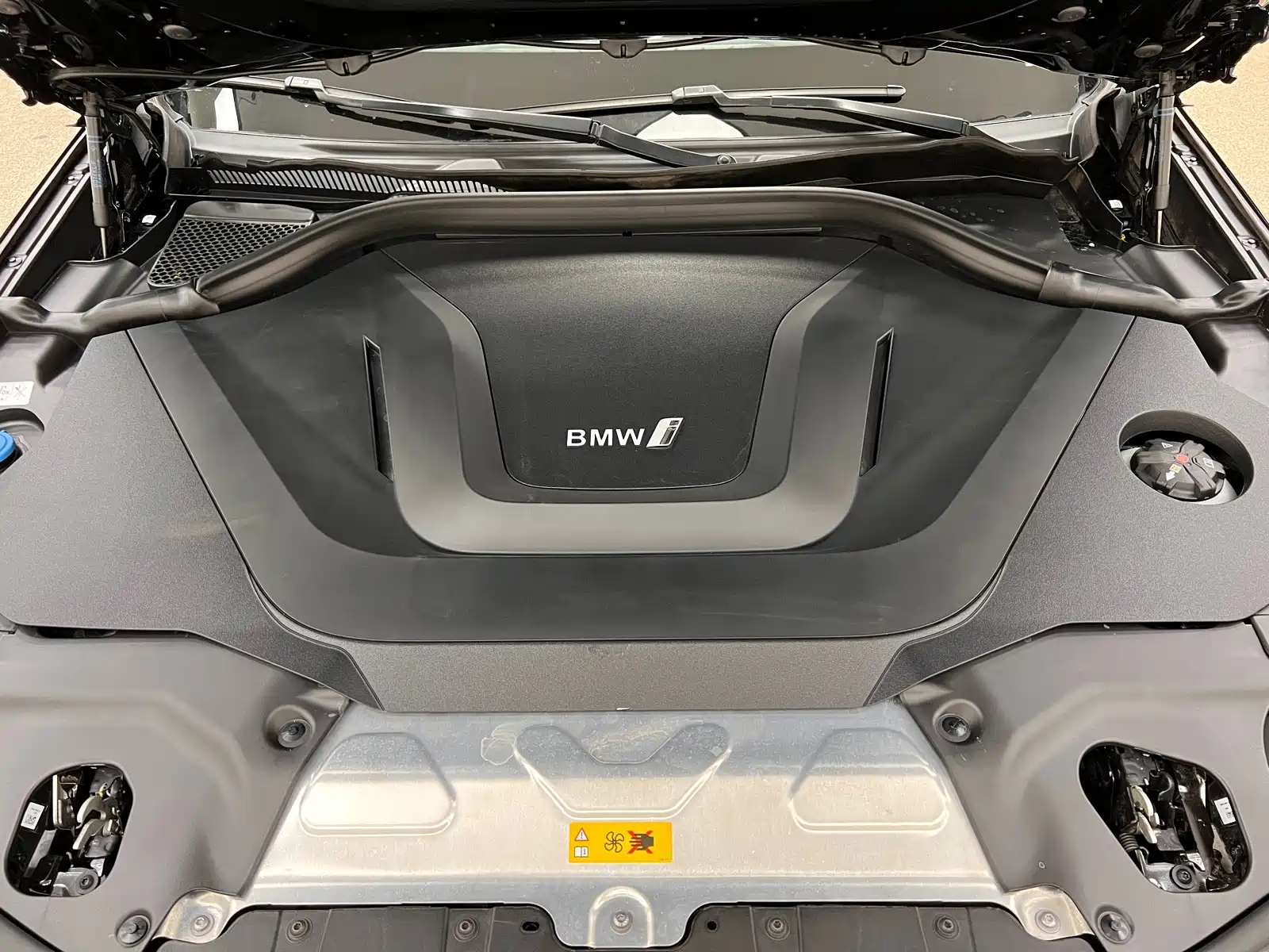 Фото 31 - BMW iX3