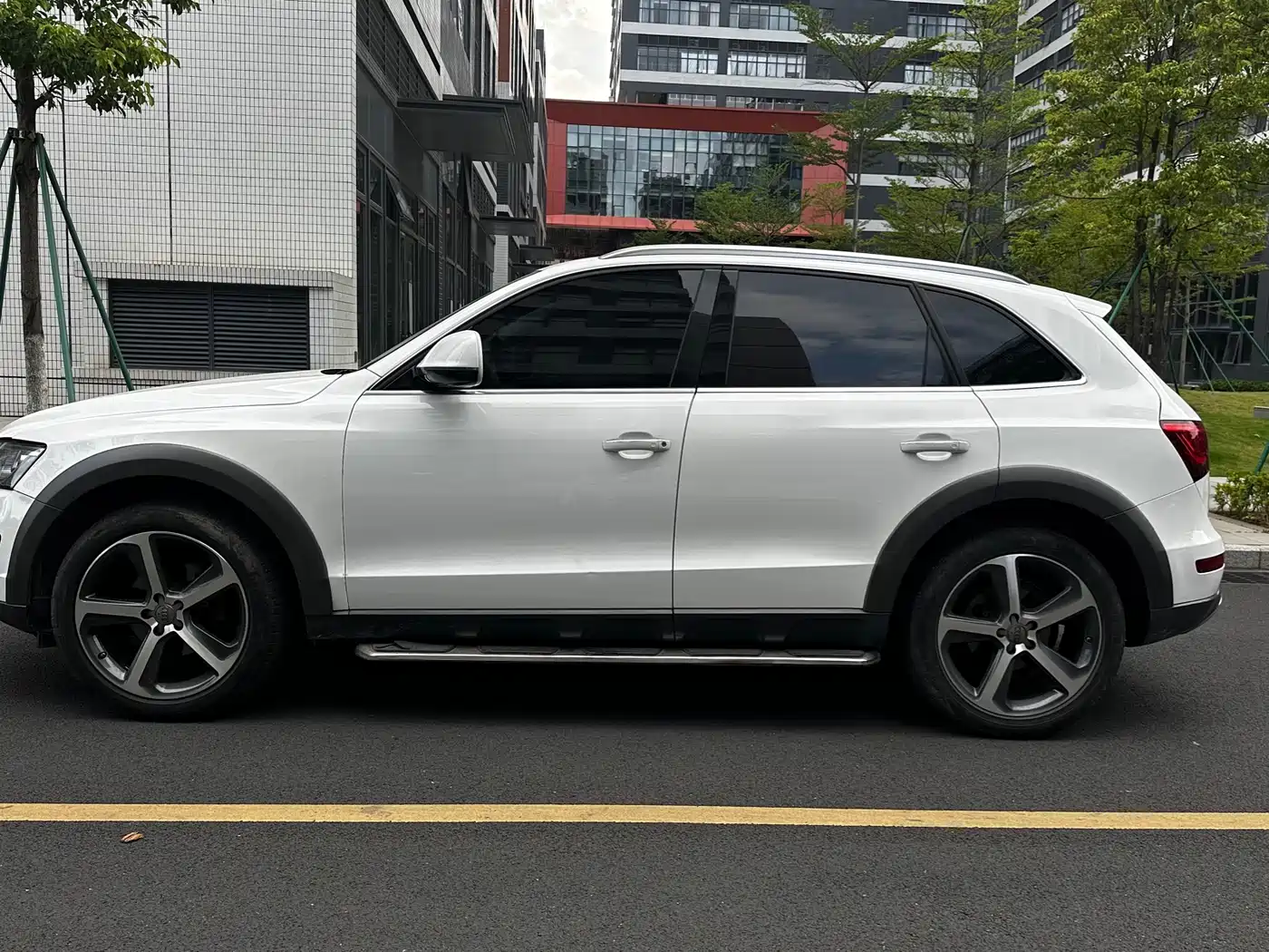 AUDI Q5