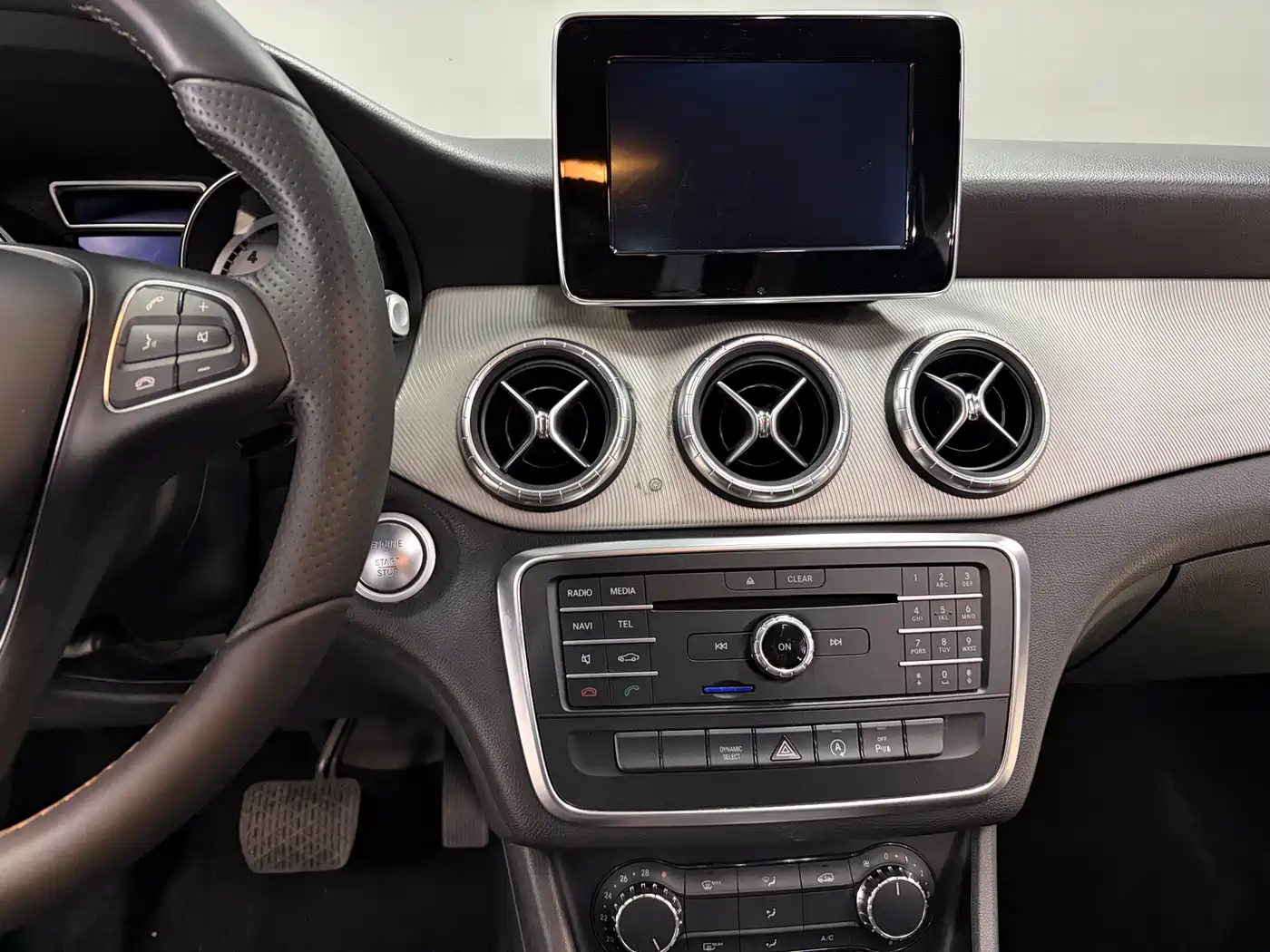 Mercedes-Benz CLA (Import) 2016 CLA 200 Sport фото 13