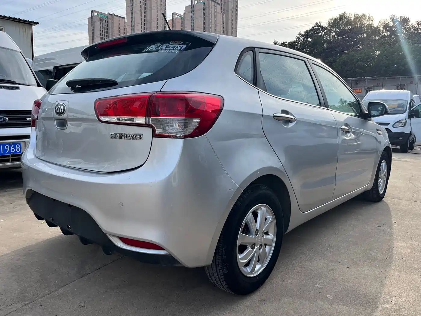 Kia K2 2015 Hatchback 1.4L AT GLS Cool Edition фото 7