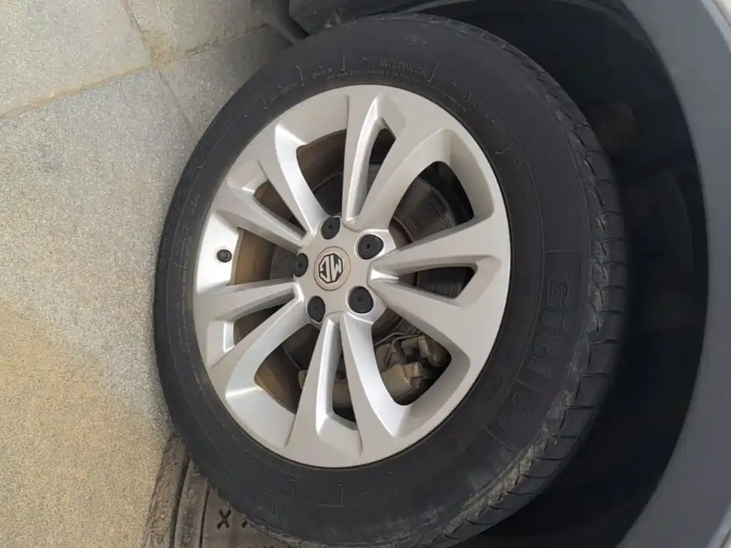 MG Roewe RX5 2016 2016 1.5TGI Manual Value Edition