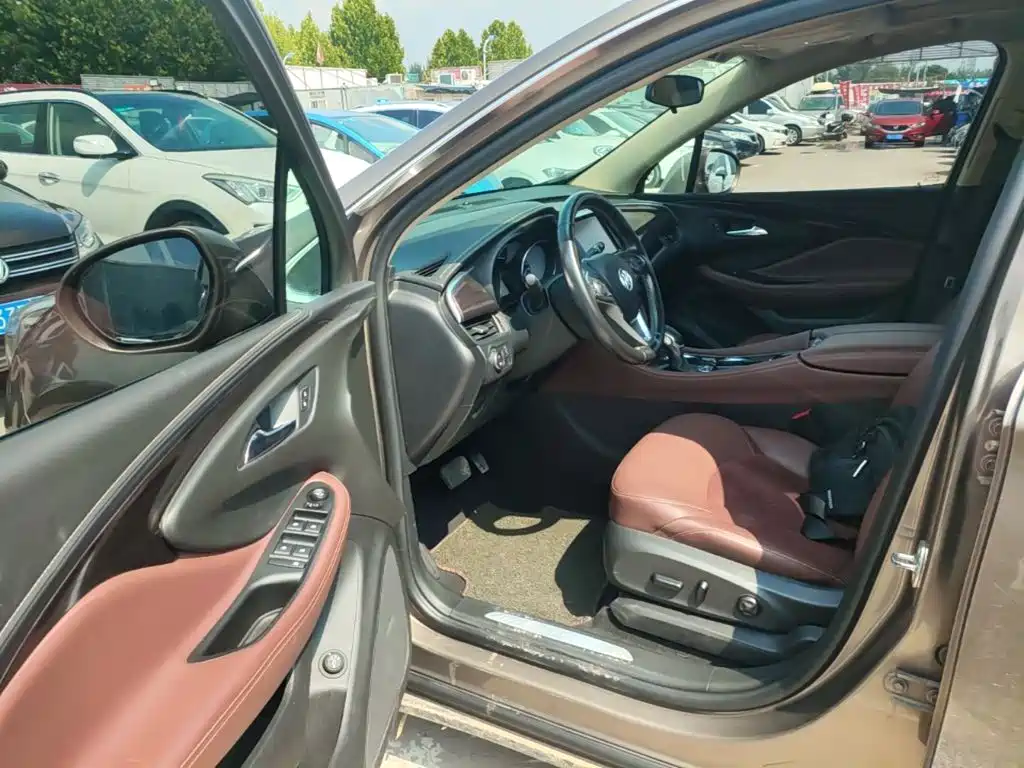 Фото 16 - Buick Envision Plus