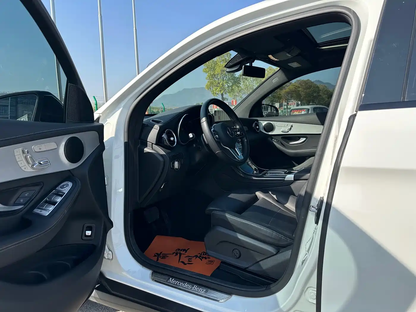 Mercedes-Benz GLC Coupe 2021 GLC 260 4MATIC Coupe SUV фото 5