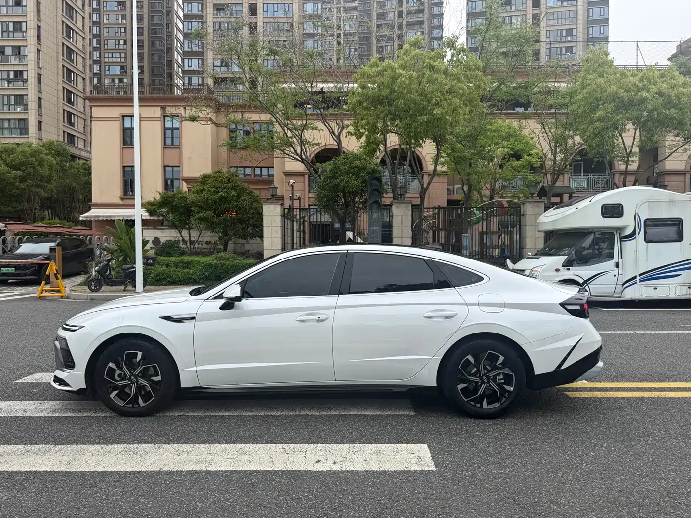Hyundai Sonata 2024 1.5T Pro фото 8