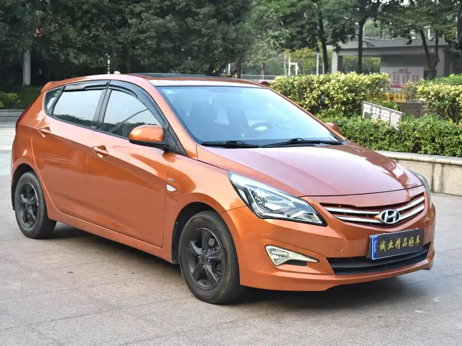 Hyundai Reina 2014 Model 1.4L Automatic GLX фото 3