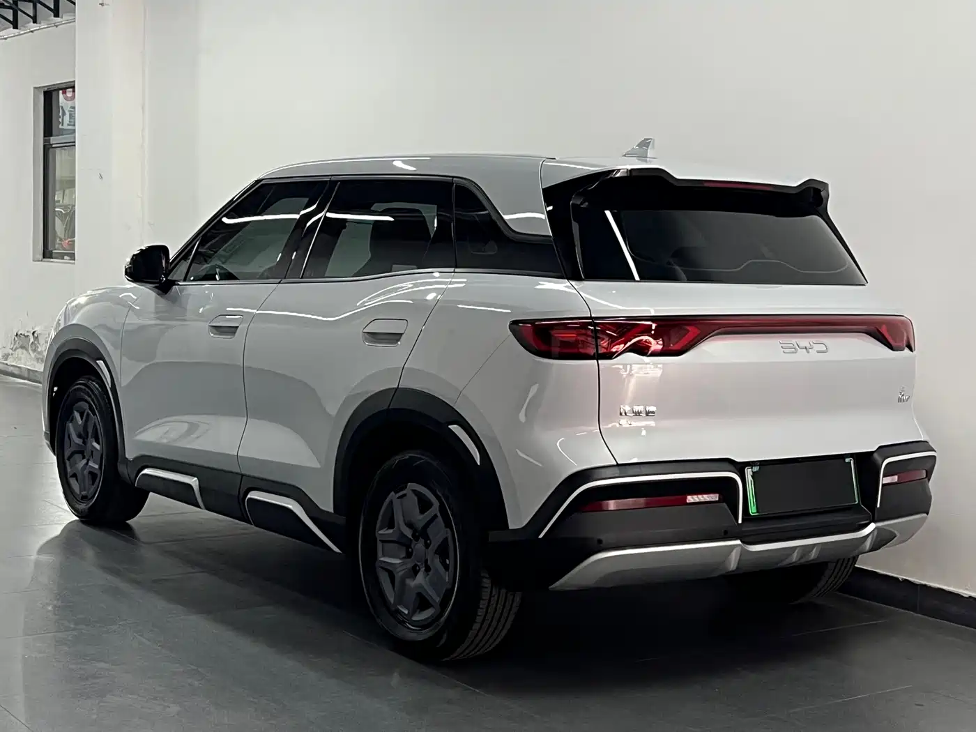 BYD Yuan UP 2026 2025 Model 301KM Navigator