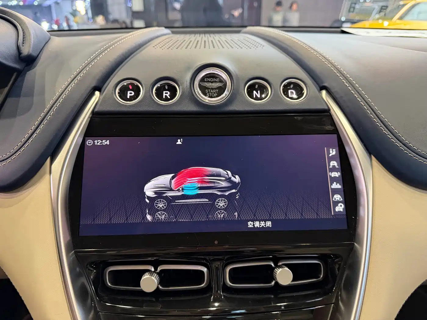 Aston Martin DBX 2022 2022 3.0T STRAIGHT-SIX