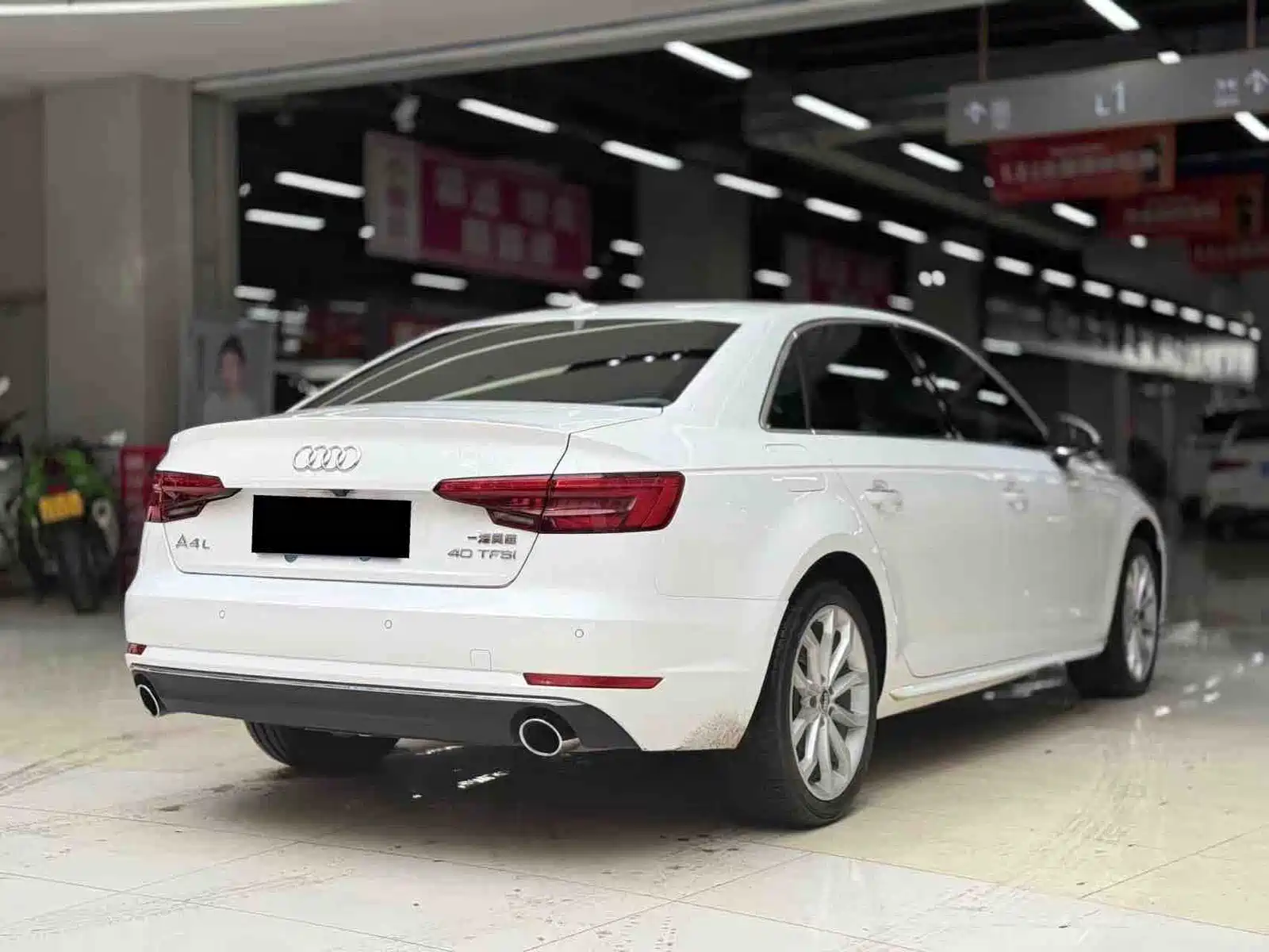 Photo 9 - Audi A4L