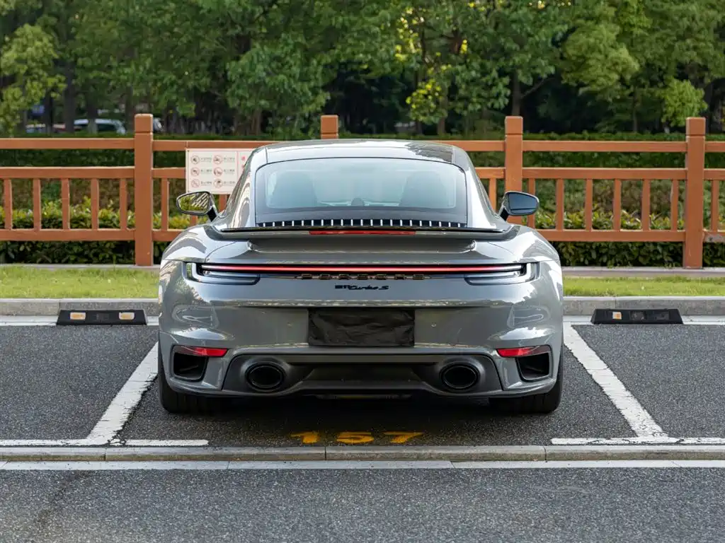 Porsche 911 2023 Turbo S 3.7T фото 5