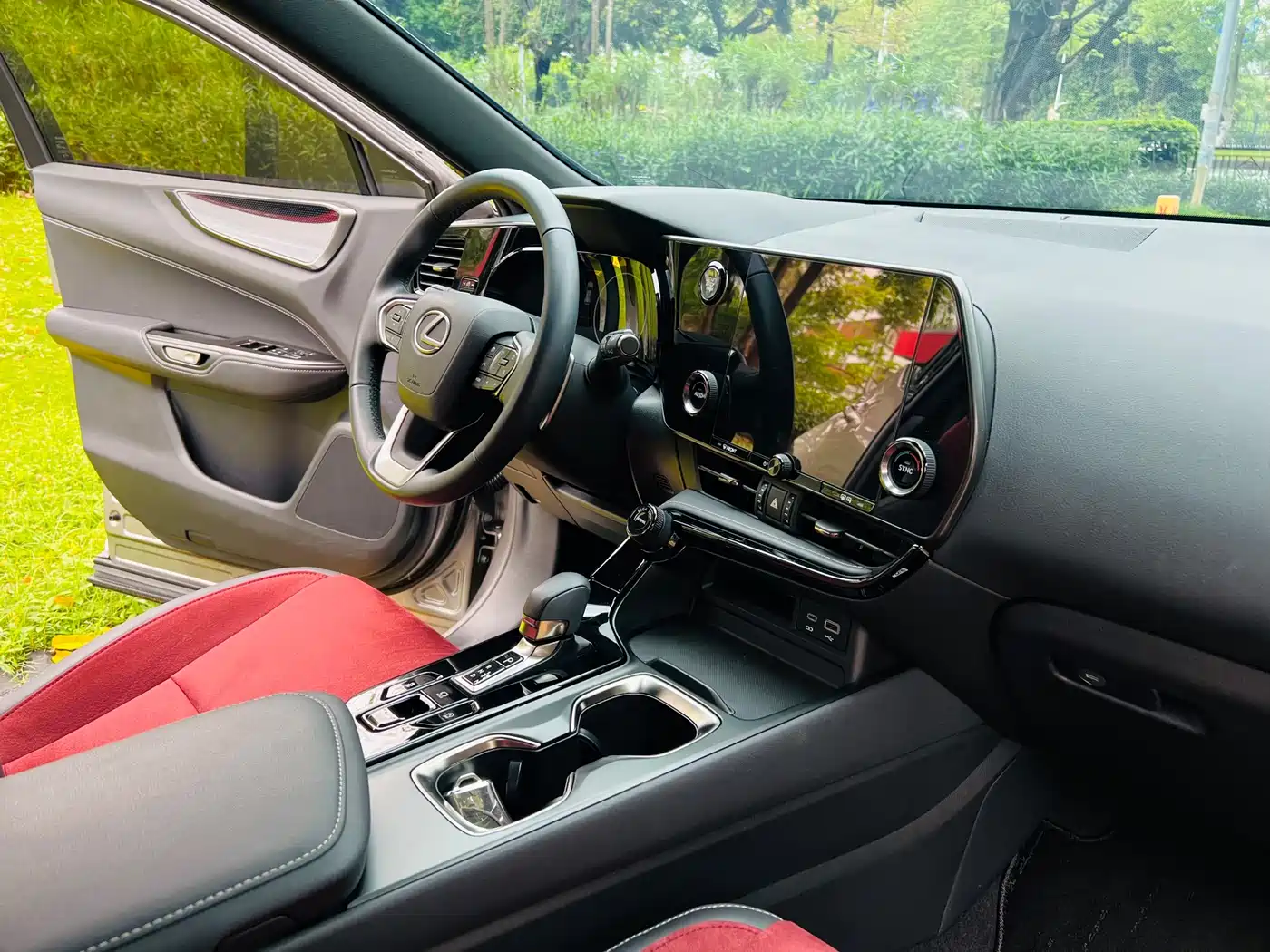 Lexus NX 2024 260 FWD Innovation Edition фото 15