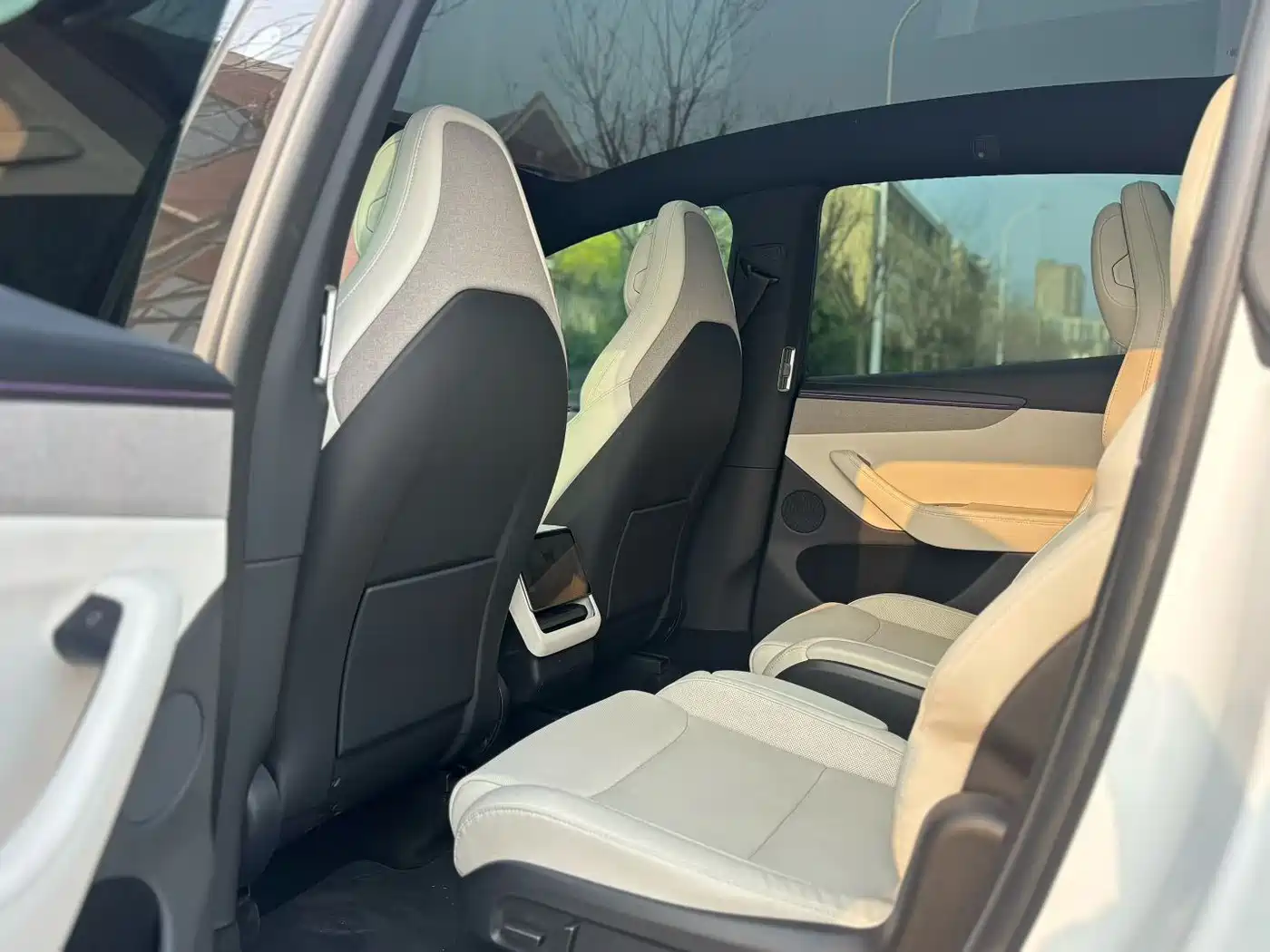Tesla Model Y L 2025 Facelift Long Range AWD фото 5