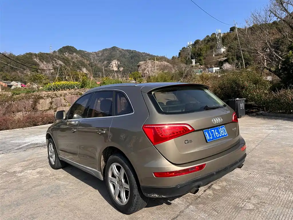 Audi Q5 2011 2.0TFSI Progressive фото 3