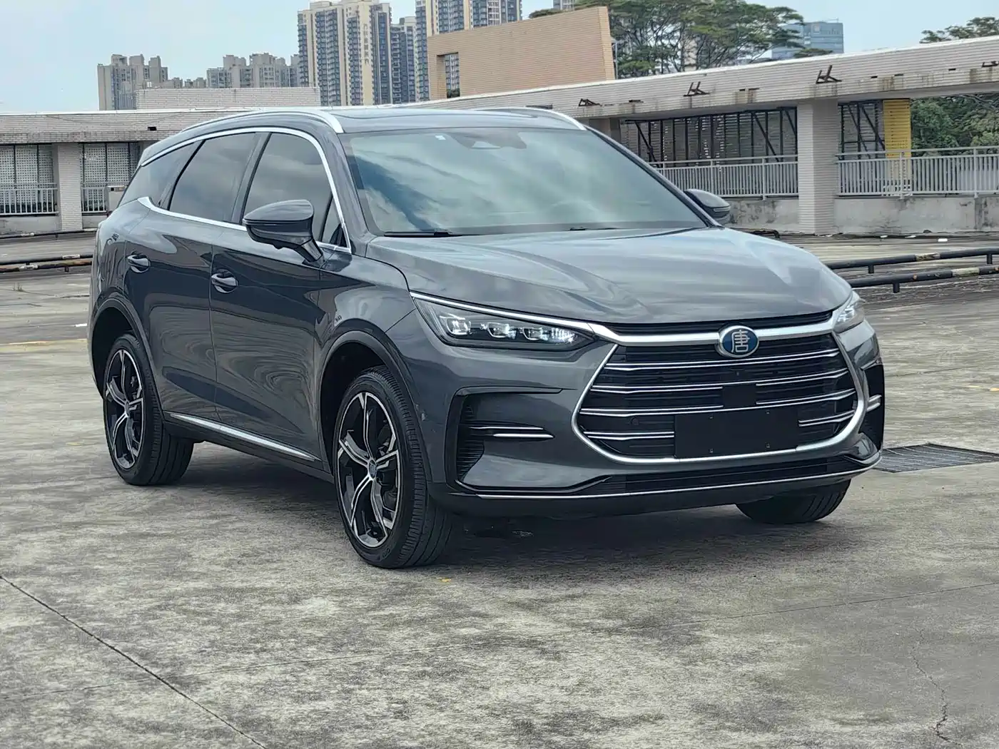 BYD Tang New Energy 2021 DM-i 112KM Honor фото 3