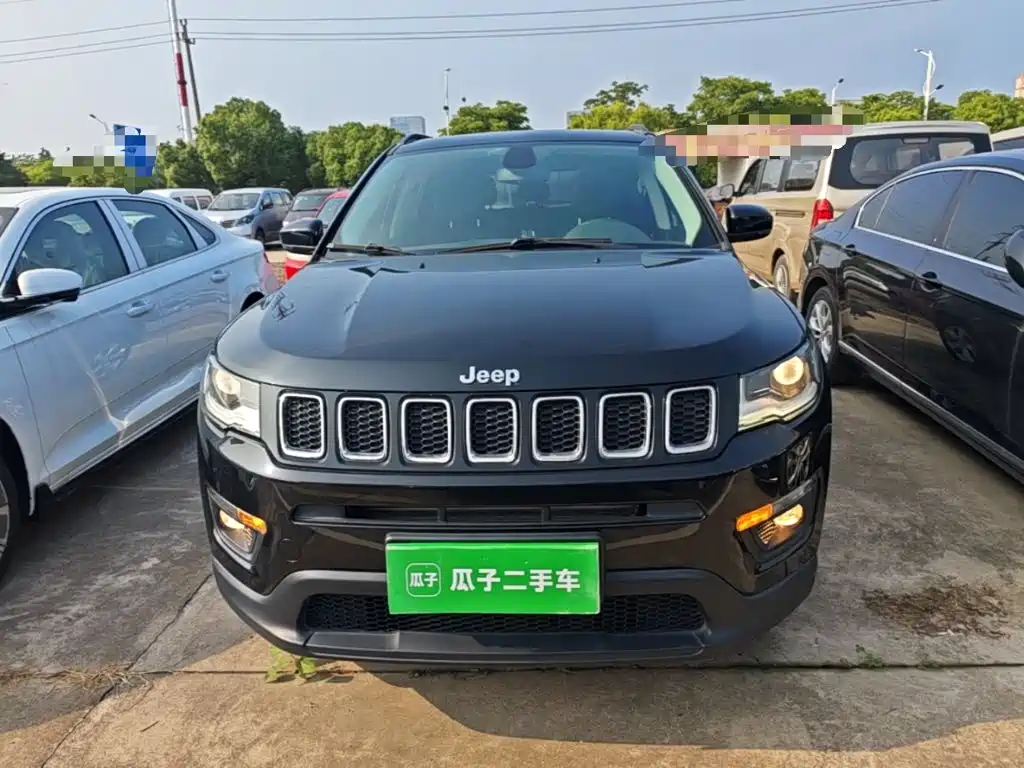 Фото 3 - Jeep Compass