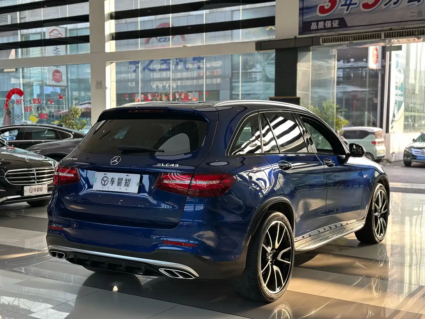 Mercedes-Benz GLC AMG 2017 AMG GLC 43 4MATIC Special Edition фото 18