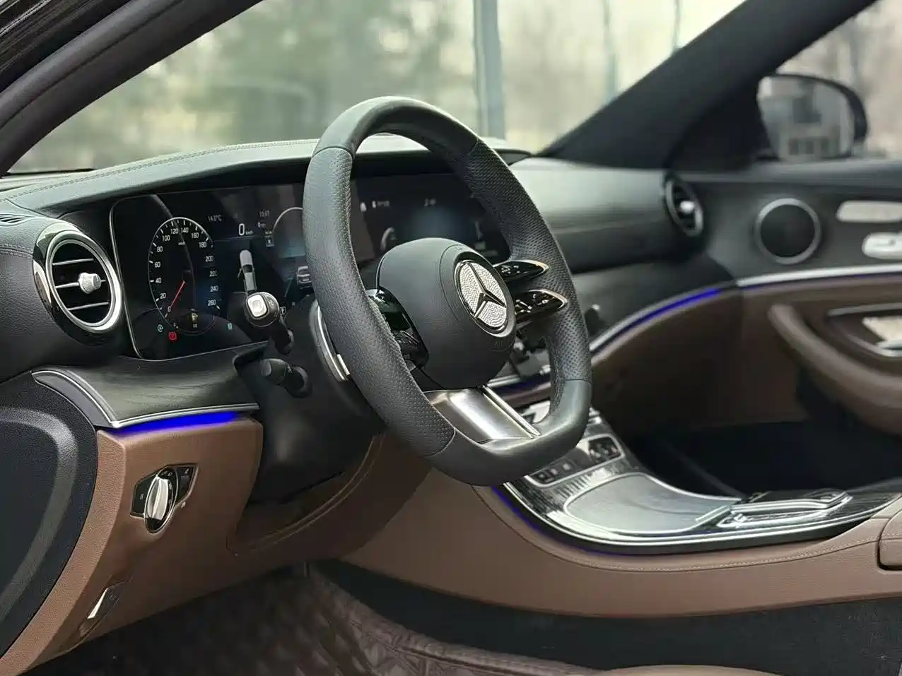 Mercedes-Benz E-Class 2023 E 300 L Sport Fashion фото 16