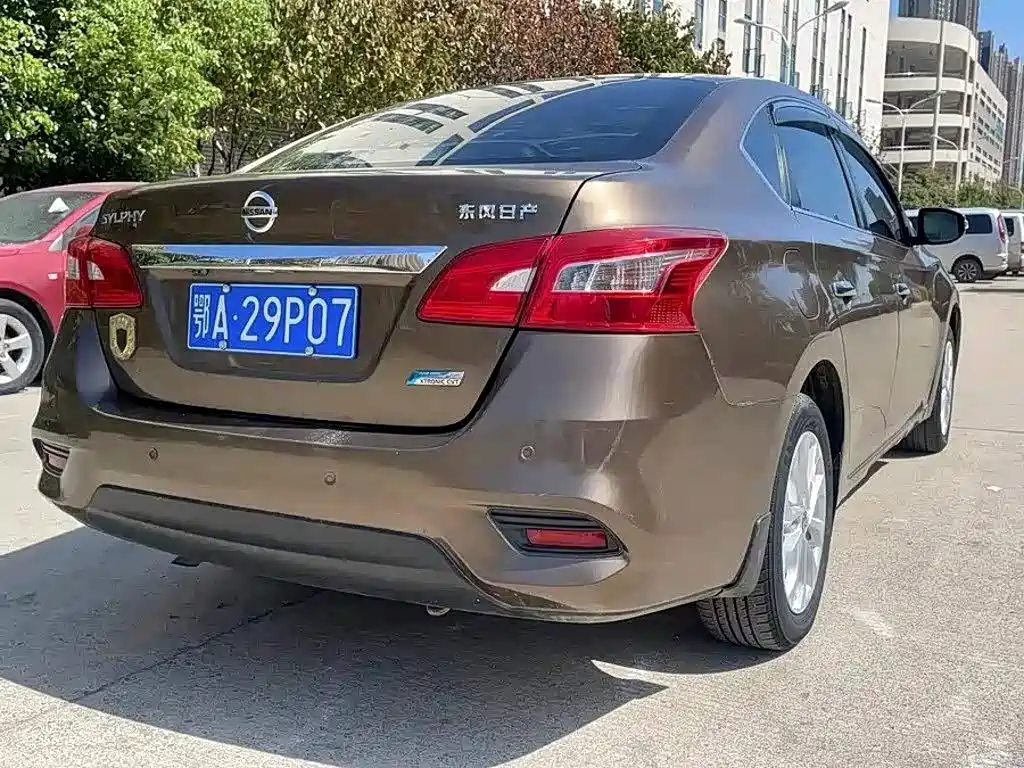 Фото 10 - Nissan Sylphy