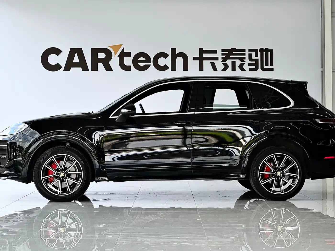 Porsche Cayenne фото 10