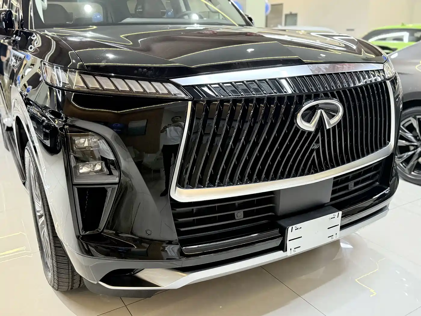Infiniti QX80 2025 Autograph фото 3