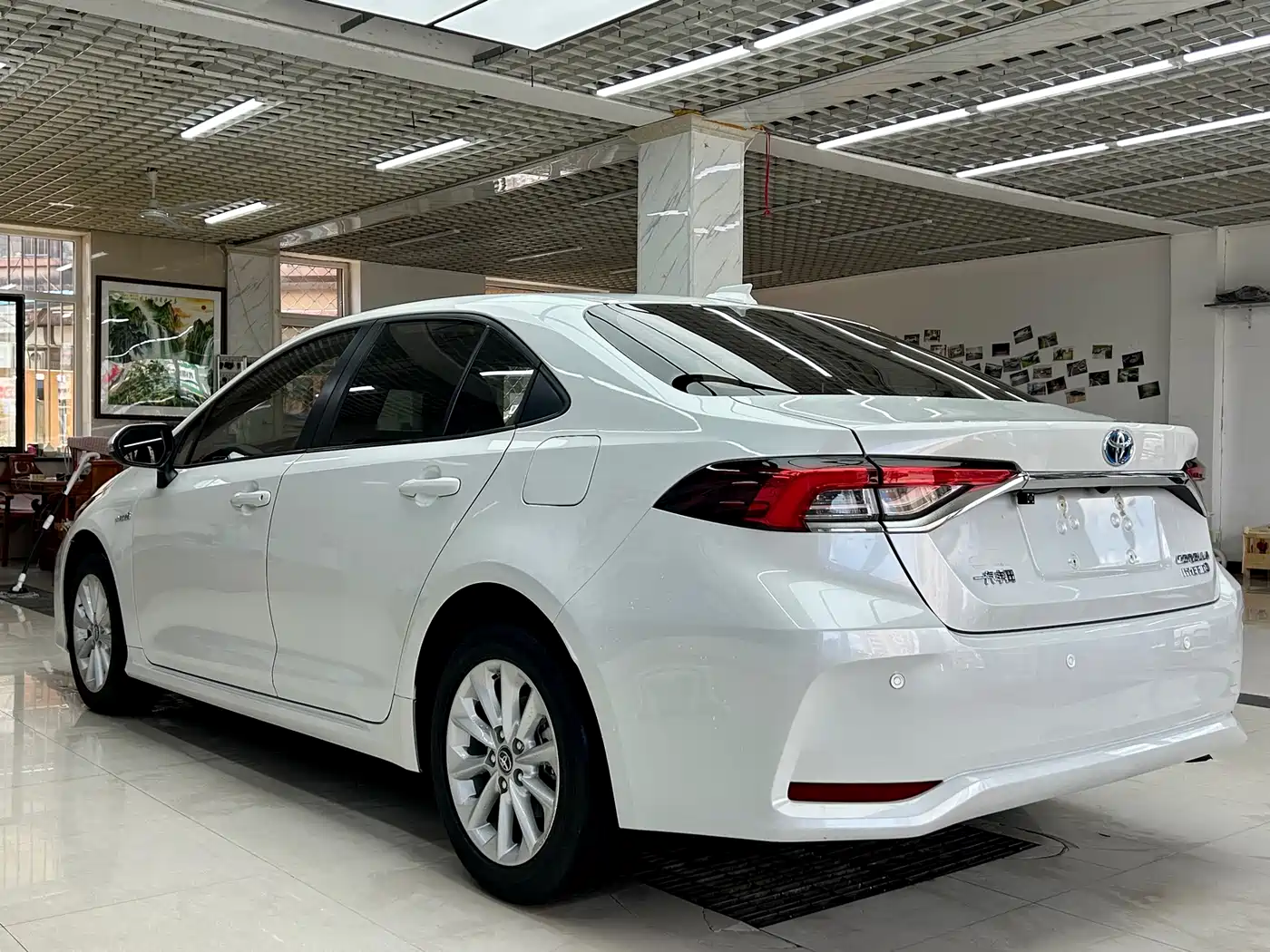  Toyota Corolla 2022 Hybrid 1.8L E-CVT Pioneer Edition 6