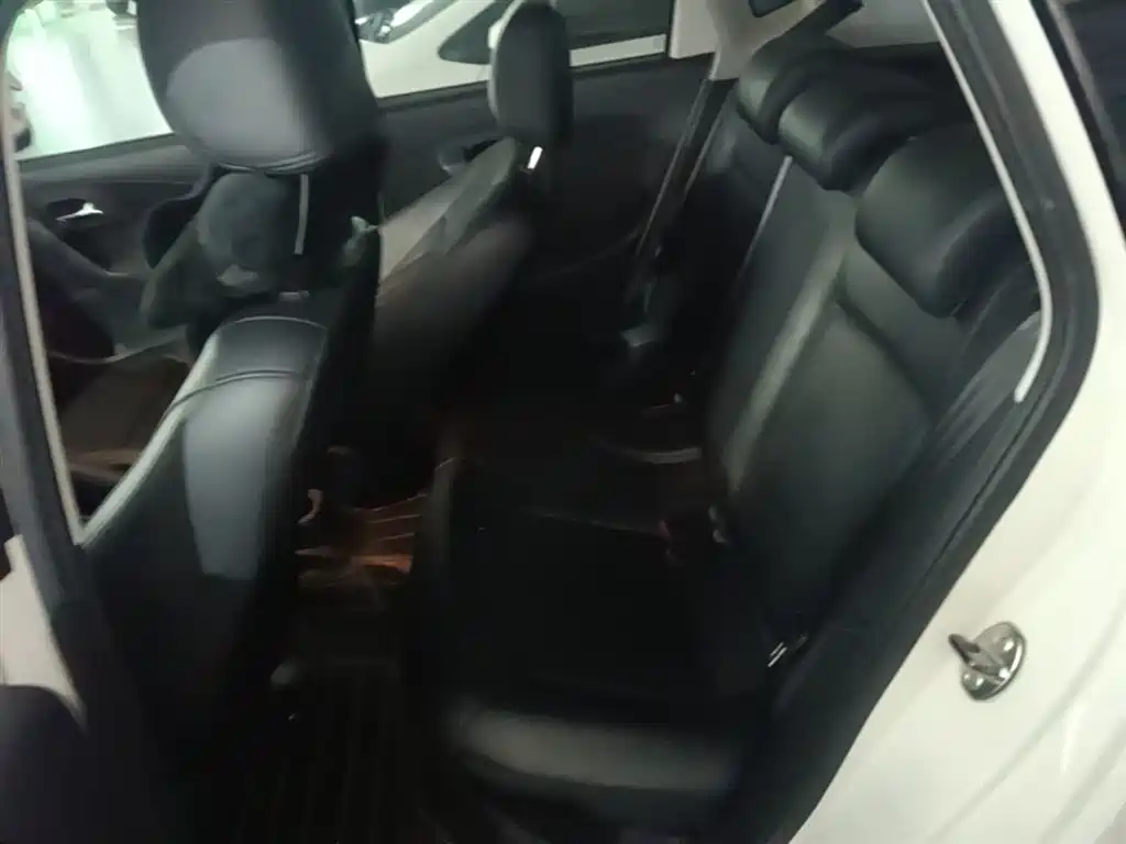 Volkswagen Polo 2016 1.4L Manual Trend фото 17