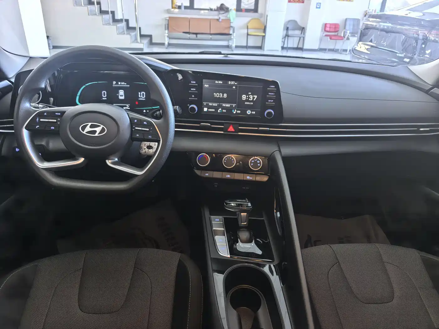 MODERN ELANTRA