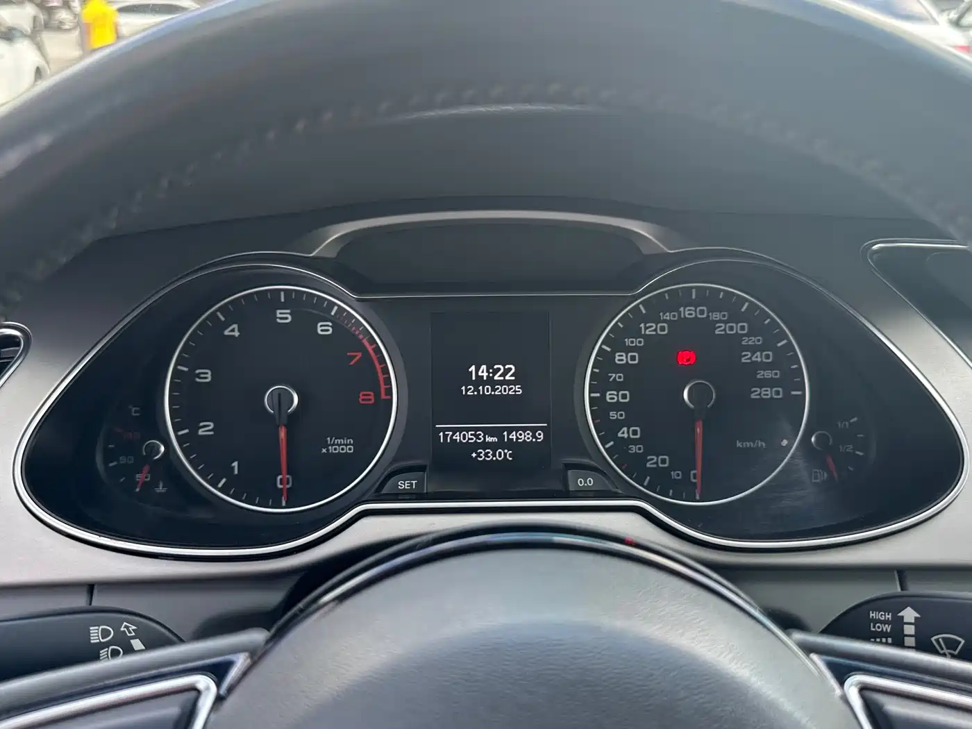 Audi A4L 2013 35 TFSI Automatic Comfort фото 4