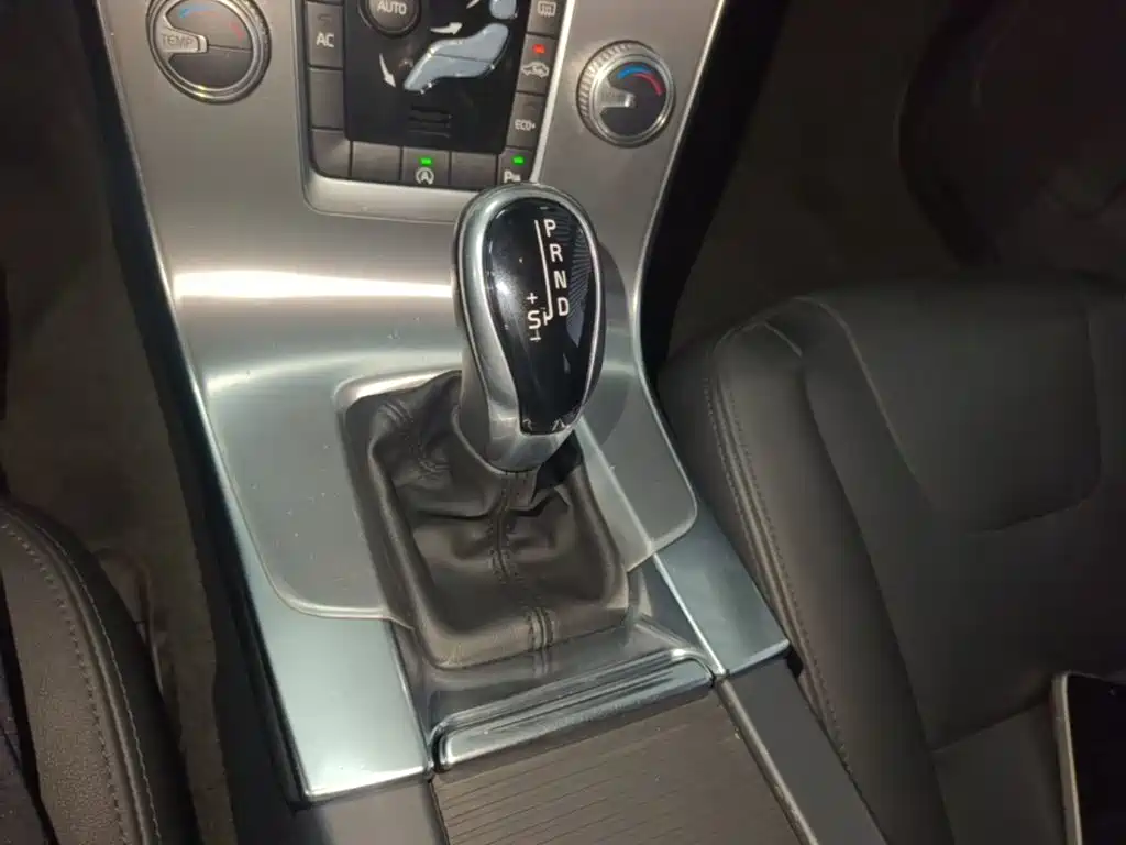Фото 14 - Volvo S60