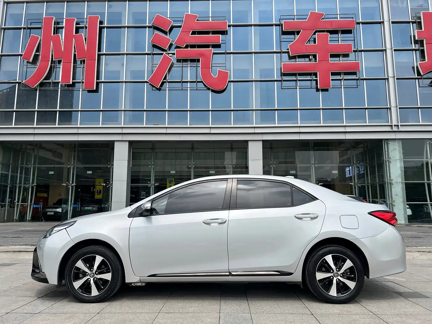 Toyota Levin 2019 Hybrid 1.8H E-CVT Tech Edition China VI фото 4