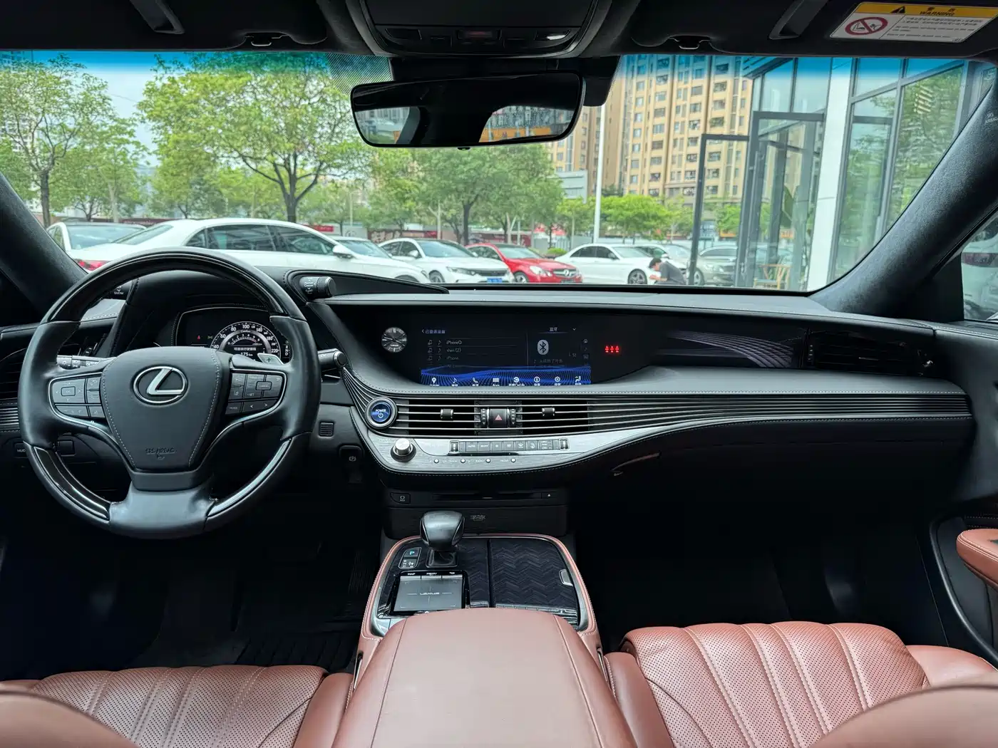 Lexus LS 2018 500h Executive Edition China V фото 11