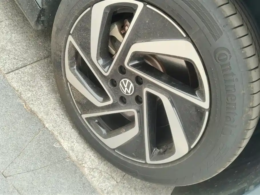 VOLKSWAGEN ID.7 VIZZION