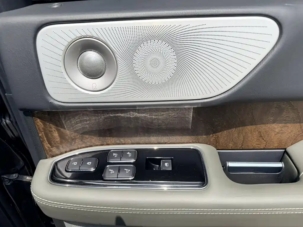 Lincoln Navigator 2023 2022 3.5T Presidential Edition
