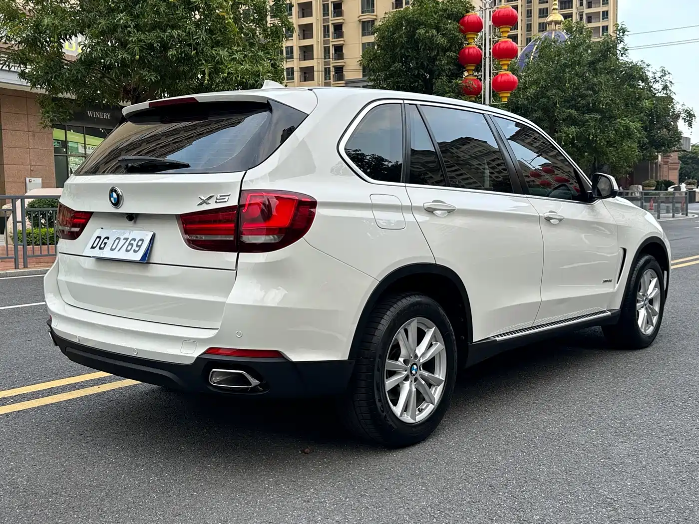BMW X5 (Import) 2018 xDrive35i Elegant Model фото 9