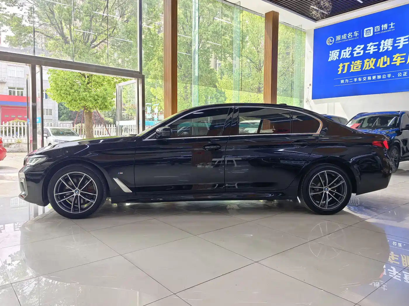 BMW 5 Series 2022 525Li M Sport Package фото 7
