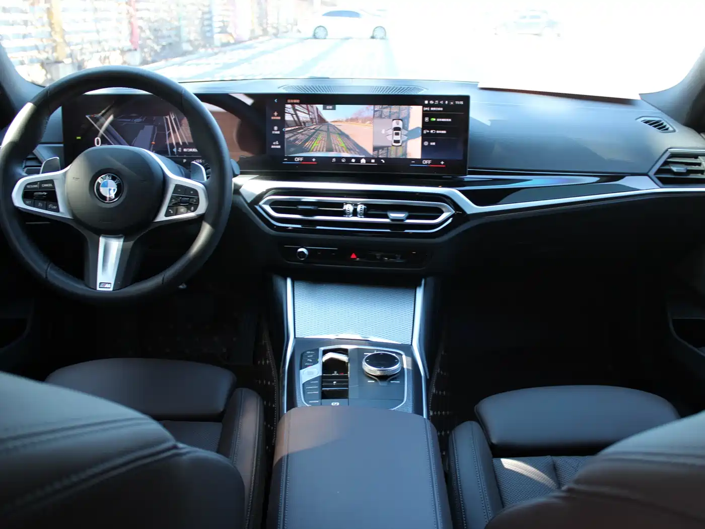 BMW 3 Series 2024 325i M Sport Shadowline Package фото 26