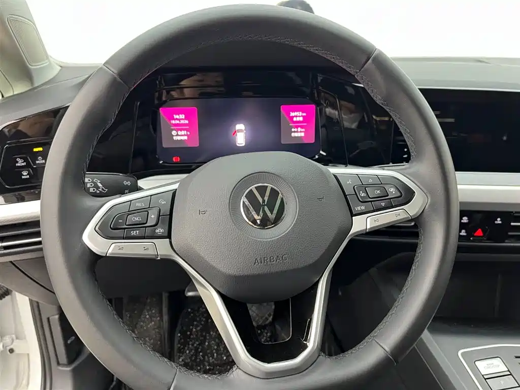 Volkswagen Golf 2023 280TSI DSG Pro фото 8
