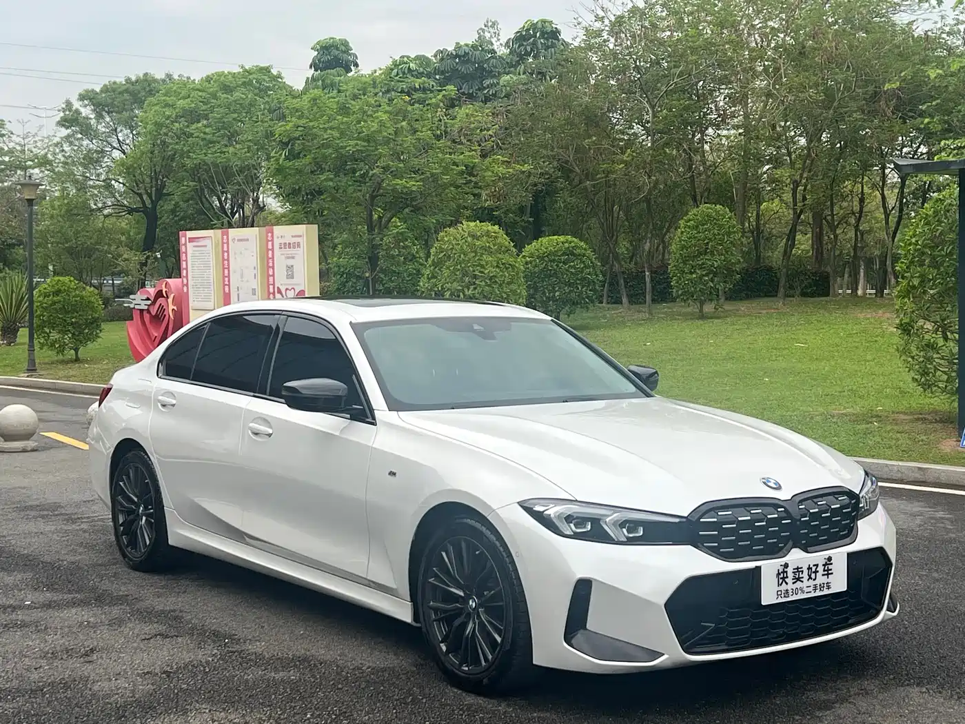 BMW 3 Series 2023 325Li M Sport Black Night Package фото 3