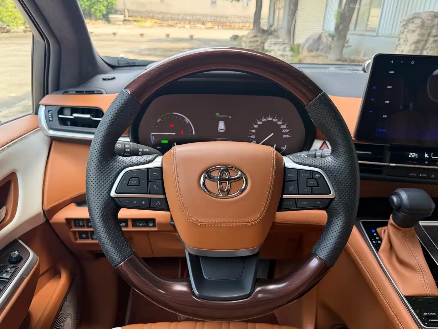 Toyota Granvia 2025 2024 2.5L Hybrid Comfort