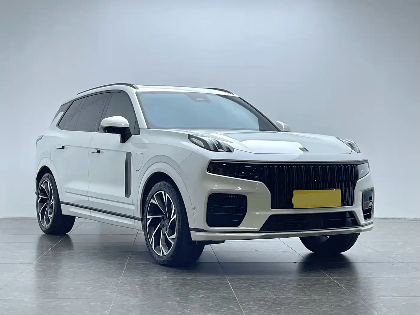 Lynk & Co 09 EM-P 2021 2.0T PHEV Halo 7-Seater фото 3
